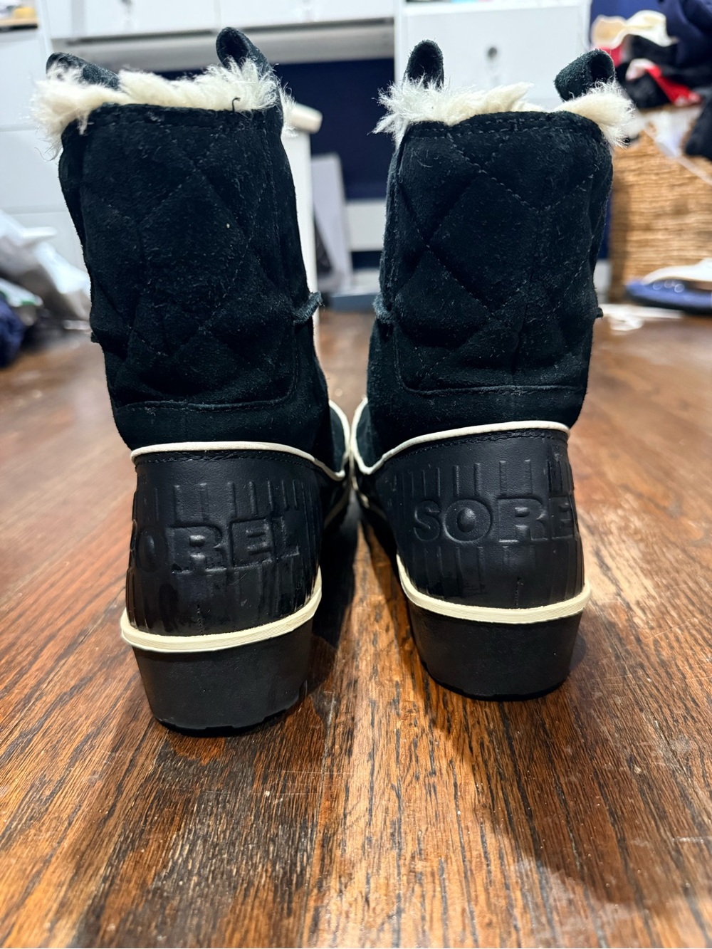 SOREL Tivoli II Black Quilted Suede Pull-On Winter Snow Boots Size 9